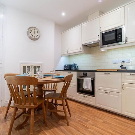 מוואגיסי Fabulous 2 Bed Cottage - Outstanding Sea Views מראה חיצוני תמונה