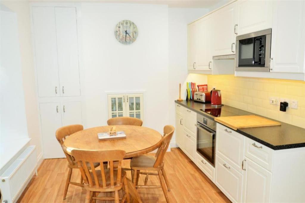 מוואגיסי Fabulous 2 Bed Cottage - Outstanding Sea Views מראה חיצוני תמונה