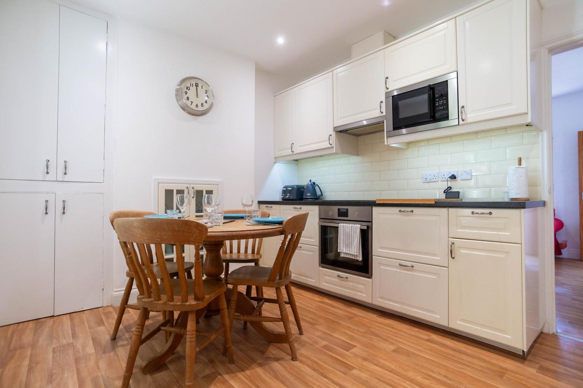 מוואגיסי Fabulous 2 Bed Cottage - Outstanding Sea Views מראה חיצוני תמונה
